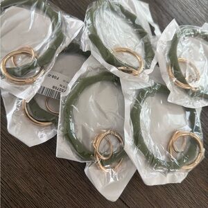 Green bangle keychain 6pk